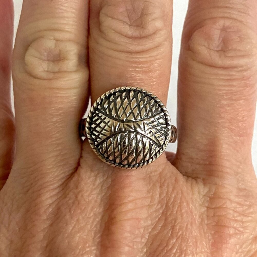 Signed D'Joy Sterling Silver 925 Round Hammered Disc Textured Band Ring Sz 8.75
